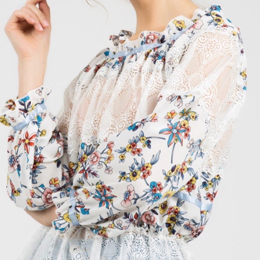 SALE POL White + Blue Flowers & Lace High Neck Top - Picture 10 of 13
